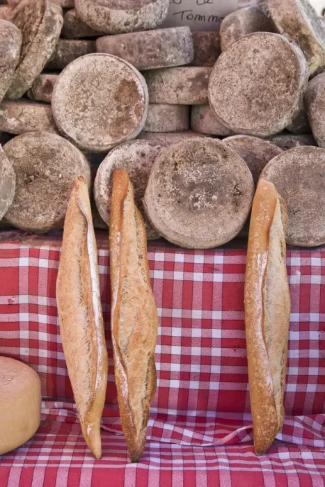 Framed Print : France, Gordes, bakery