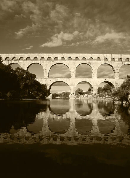 France, Languedoc, Gard, View of Pont du Gard bridge with Gardon river