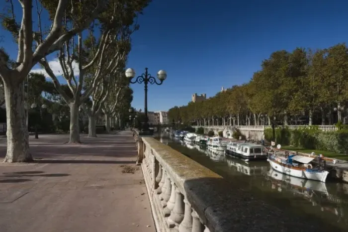 Framed Print : France, Languedoc-Roussillon, Aude Department, Narbonne, Canal de la Robine by