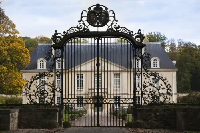 Framed Print : France, Marne, Champagne Ardenne, Louvois, Chateau de Louvois Framed Print : France, Marne, Champagne Ardenne, Louvois, Chateau de Louvois