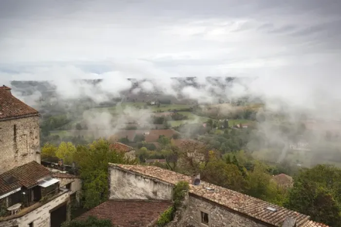 Framed Print : France, Midi-Pyrenees Region, Tarn Department, Cordes-sur-Ciel, elevated view of Framed Print : France, Midi-Pyrenees Region, Tarn Department, Cordes-sur-Ciel, elevated view of