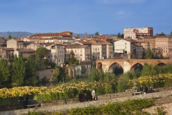 Framed Print : France, Midi-Pyrenees Region, Tarn Department, Albi, view from the Jardin de la Berbie Framed Print : France, Midi-Pyrenees Region, Tarn Department, Albi, view from the Jardin de la Berbie