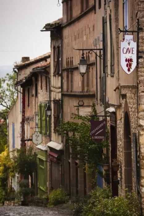 Framed Print : France, Midi-Pyrenees Region, Tarn Department, Cordes-sur-Ciel, buildings along Grand Framed Print : France, Midi-Pyrenees Region, Tarn Department, Cordes-sur-Ciel, buildings along Grand