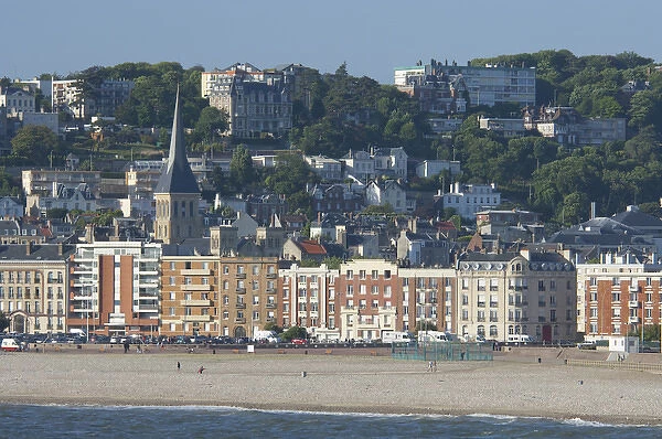 France, Normandy, La Havre. Beachfront view of the Port of La Havre