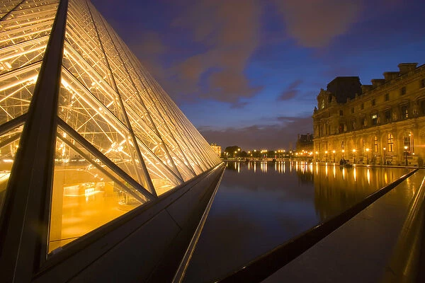 France, Paris. The Louvre at twilight. Credit as: Jim Zuckerman  /  Jaynes Gallery  /  Danita Delimont