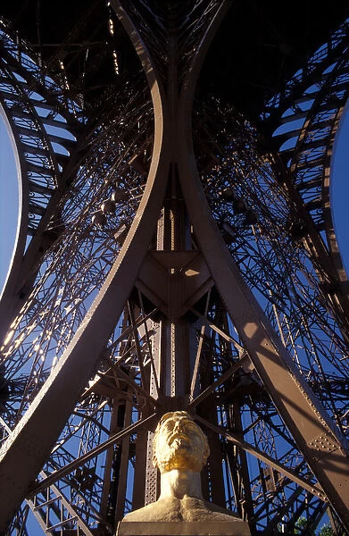 France, Paris, Tour Eiffel. Gustave Eiffel statue