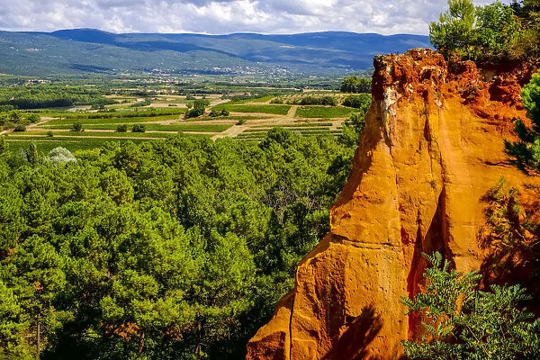 France, Provence, Roussillon, overlook, ochre