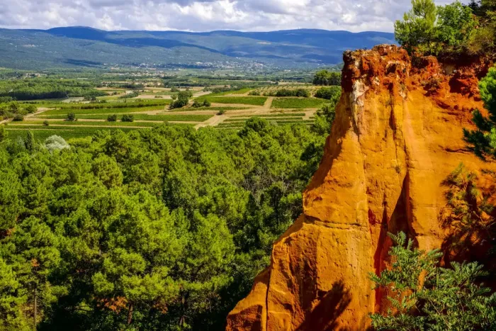Framed Print : France, Provence, Roussillon, overlook, ochre Framed Print : France, Provence, Roussillon, overlook, ochre