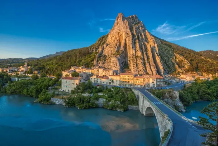 Framed Print : France, Provence, Sisteron. Mountain and bridge to town at sunset Framed Print : France, Provence, Sisteron. Mountain and bridge to town at sunset