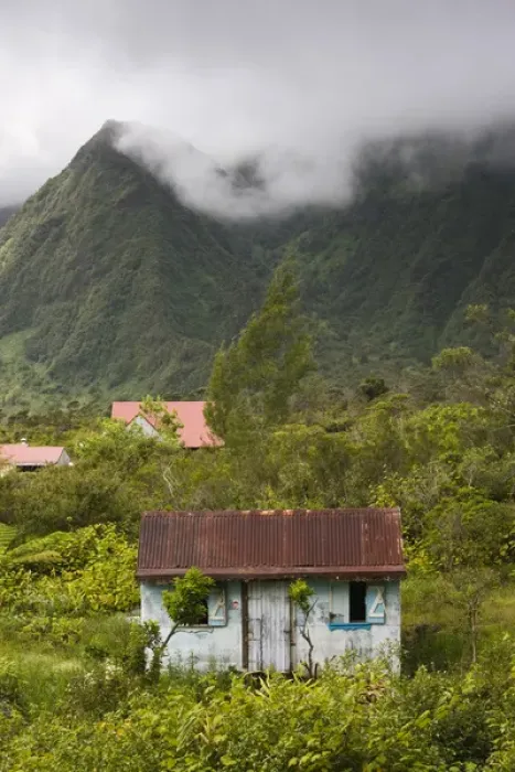 Framed Print : France, Reunion Island, Plaine-des-Palmistes, small Creole-style cabin Framed Print : France, Reunion Island, Plaine-des-Palmistes, small Creole-style cabin