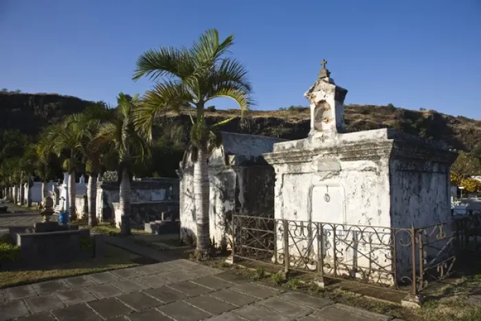 Framed Print : France, Reunion Island, St-Paul, Cemetiere Marin, seaside cemetery Framed Print : France, Reunion Island, St-Paul, Cemetiere Marin, seaside cemetery