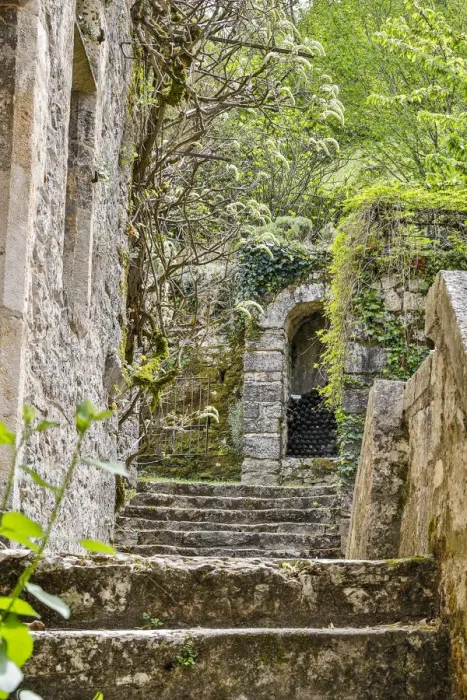 Framed Print : France, Saint-Cirq Lapopie. Stairway in the village