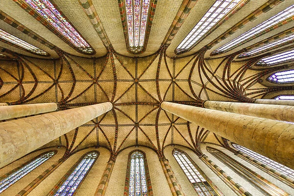 France, Toulouse. Church of the Jacobins vaulted ceiling