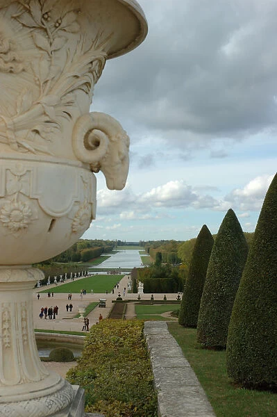 03. France, Versailles, large marble urn with view of The Grand Canal