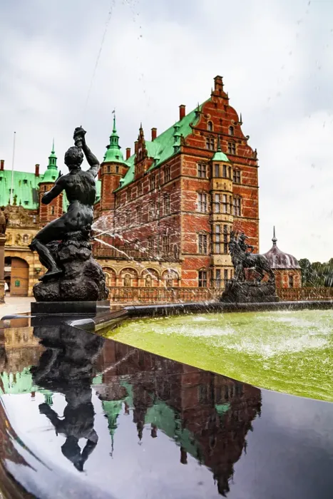 Framed Print : Frederiksborg Palace (1602-1620, architects Hans and Lorents van Steenwinckel), Hellerud, near Copenhagen, Denmark Framed Print : Frederiksborg Palace (1602-1620, architects Hans and Lorents van Steenwinckel), Hellerud, near Copenhagen, Denmark