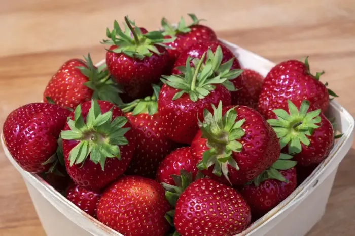 Framed Print : Fresh strawberries Framed Print : Fresh strawberries