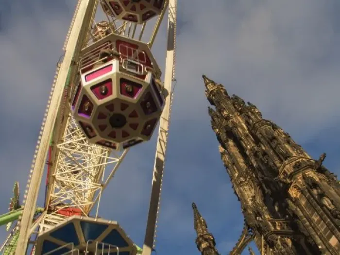 Framed Print : Funfair and Scots Memorial, Edinburgh, Scotland (RF)