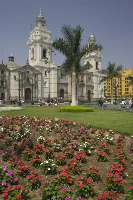 Framed Print : Gardens in front of La Catedral, The Cathedral of Lima, Plaza de Armas, Lima, Peru