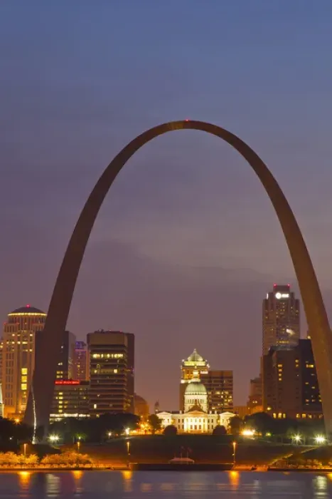Framed Print : The Gateway Arch and St Louis skyline reflect into the Mississippi River at dusk in St Louis Framed Print : The Gateway Arch and St Louis skyline reflect into the Mississippi River at dusk in St Louis