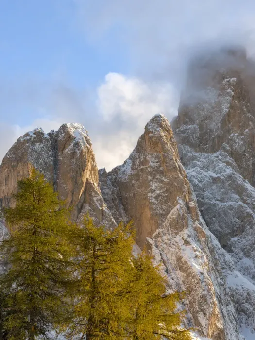 Framed Print : Geisler mountain range in the dolomites of the Villnoss Valley in South Tyrol Framed Print : Geisler mountain range in the dolomites of the Villnoss Valley in South Tyrol