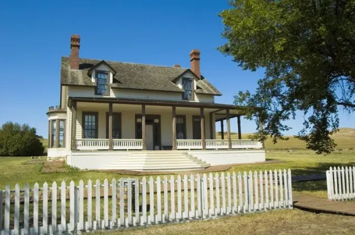 Framed Print : General George Custer and Elizabeth Custers 1875 home during his time at Fort Abraham Lincoln Framed Print : General George Custer and Elizabeth Custers 1875 home during his time at Fort Abraham Lincoln