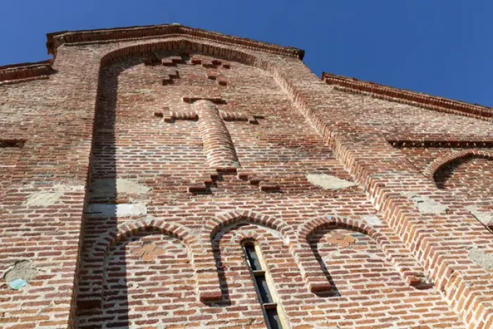 Framed Print : Georgia, Telavi. Looking up at Gremi Monastery