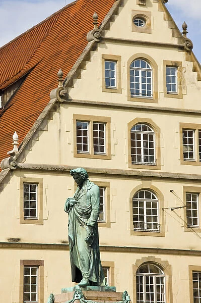 GERMANY, Baden-Wurttemberg, Stuttgart. Statue of Schiller, poet