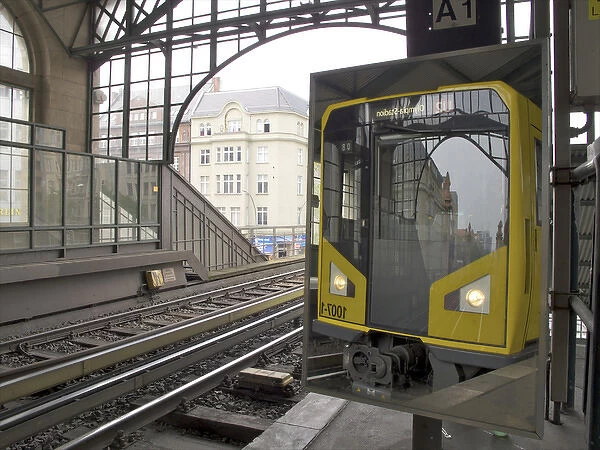 Germany, Berlin: metropolitan system train station