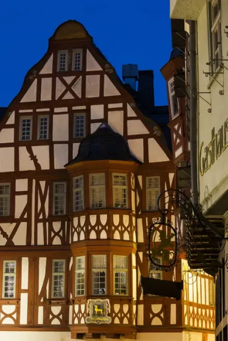 Framed Print : Germany, Hesse, Limburg an der Lahn, traditional half-timbered building, dawn