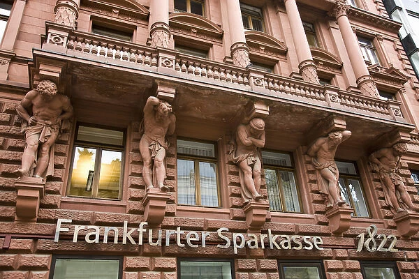 GERMANY, Hessen, Frankfurt am Main. Borsenplatz, building statues on the Frankfurter