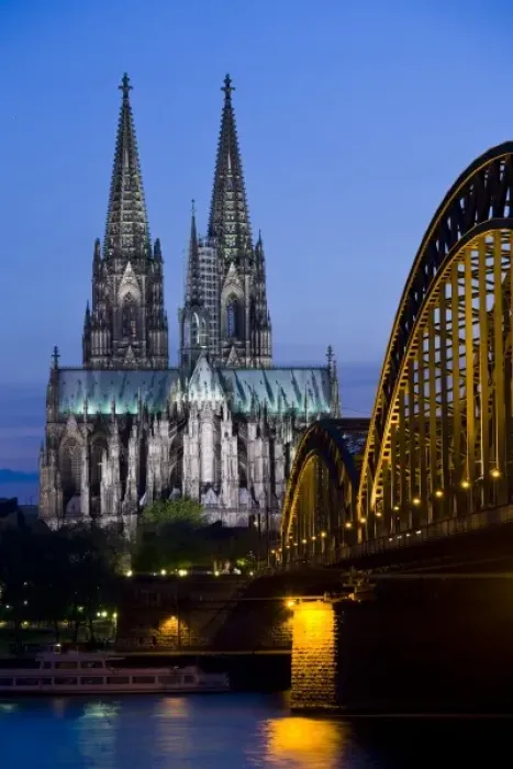 Framed Print : Germany, Nordrhein-Westfalen, Cologne. Cologne Cathedral and Hohenzollern Bridge, evening