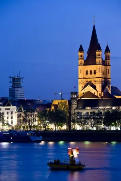 Framed Print : Germany, Nordrhein-Westfalen, Cologne. Evening over the Gross St. Martin church