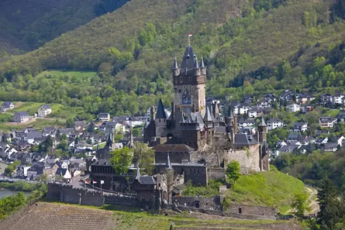 Framed Print : GERMANY, Rheinland-Pfaltz, Mosel River Valley, Cochem. Reichsburg castle Framed Print : GERMANY, Rheinland-Pfaltz, Mosel River Valley, Cochem. Reichsburg castle