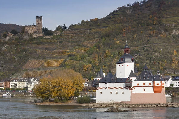 Germany, Rheinland-Pfalz, Kaub, Pfalzgrafenstein Castle, 14th century toll-collection
