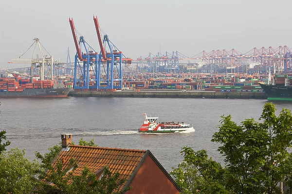 GERMANY, State of Hamburg, Hamburg. Othmarschen, view of the Elbe River port