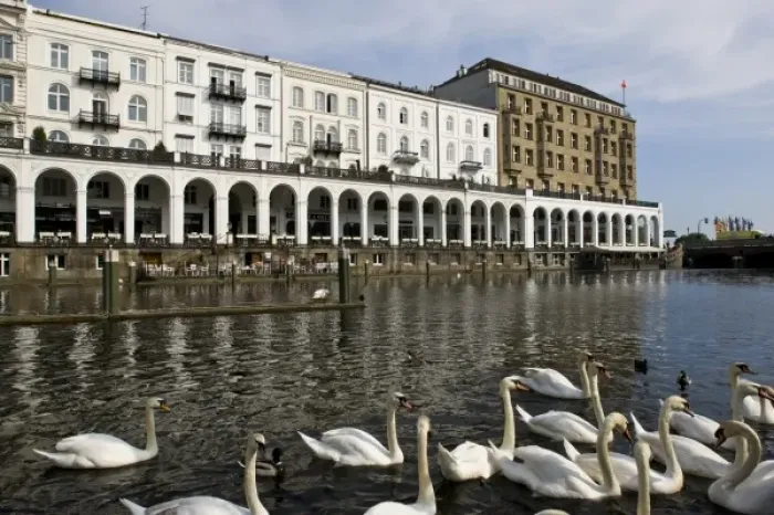 Framed Print : Germany, State of Hamburg, Hamburg. Alsterarkaden Mall, swans Framed Print : Germany, State of Hamburg, Hamburg. Alsterarkaden Mall, swans