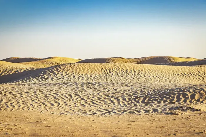 Framed Print : Ghlissia, Kebili, Tunisia. Sand dunes in the Sahara Desert