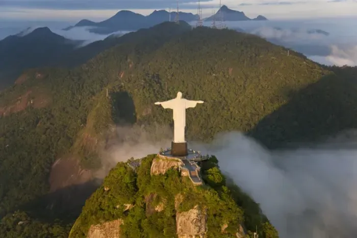 Framed Print : The giant Art Deco statue of Jesus, known as Cristo Redentor (Christ the Redeemer) Framed Print : The giant Art Deco statue of Jesus, known as Cristo Redentor (Christ the Redeemer)