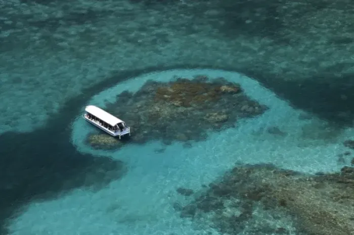 Framed Print : Glass Bottomed Boat and Reef, Green Island, Great Barrier Reef Marine Park, North Queensland Framed Print : Glass Bottomed Boat and Reef, Green Island, Great Barrier Reef Marine Park, North Queensland