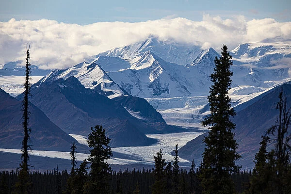 Glenn Highway, Knik Glacier, Chugach mountains, Alaska, USA
