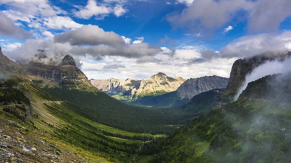 Going to the Sun Highway from Logan Pass, Glacier National Park, Montana USA