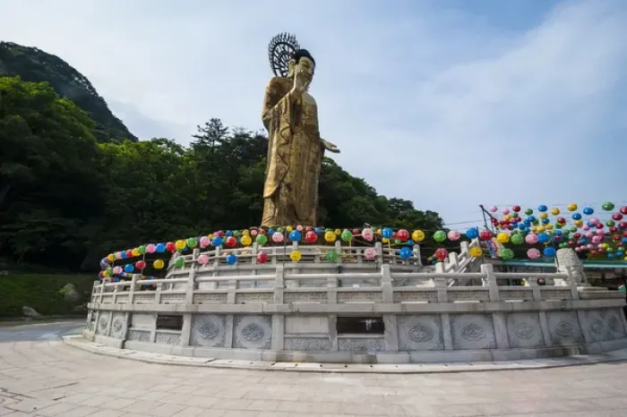 Framed Print : Golden Maitreya Statue, Beopjusa Temple Complex, South Korea Framed Print : Golden Maitreya Statue, Beopjusa Temple Complex, South Korea