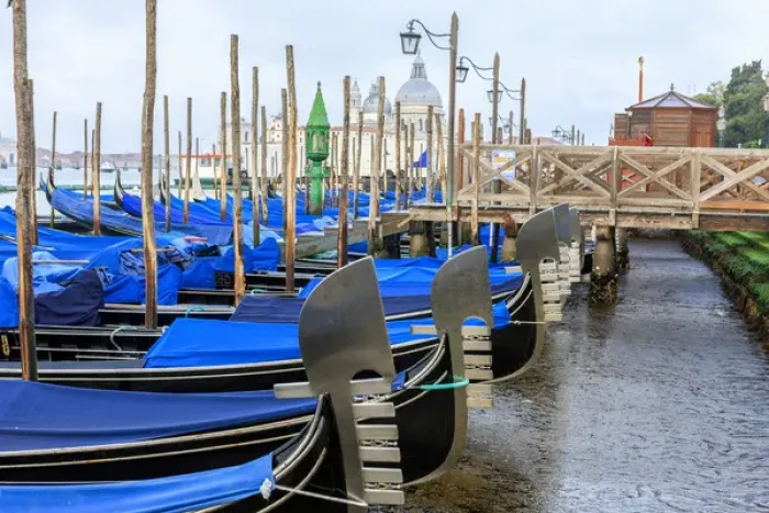 Framed Print : Gondola lineup. Venice. Italy