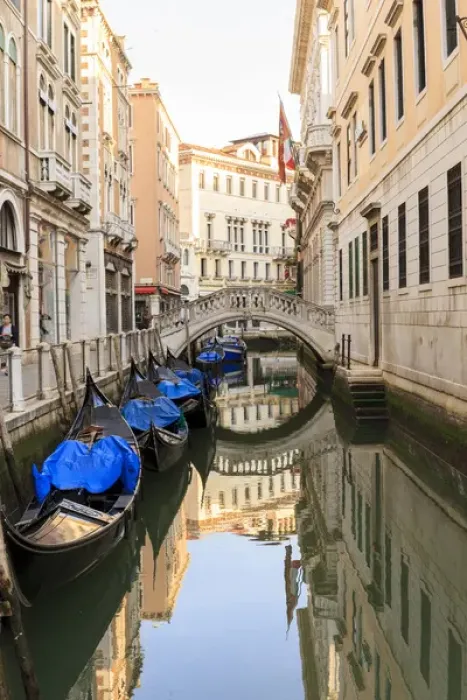 Framed Print : Gondola parking under Bridge. Venice. Italy