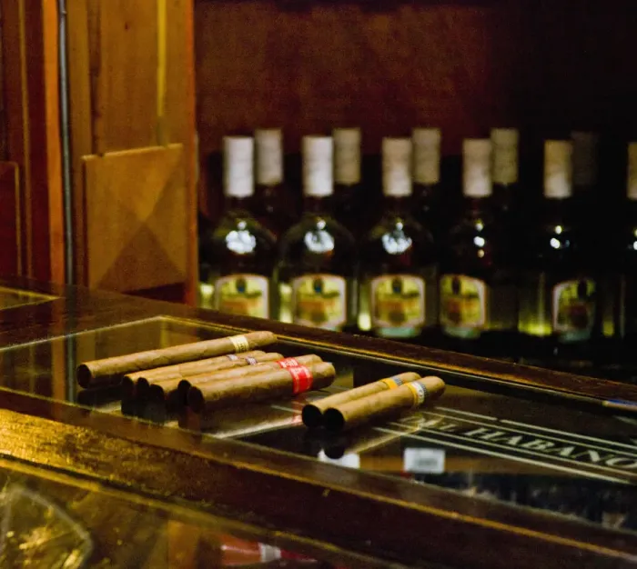 Framed Print : Government cigar store in Central Havana, Havana Centro, Habana Centro, Centro Habana