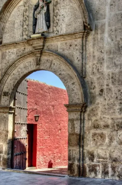 Framed Print : Graceful archway entrance to Monasterio Santa Catalina in the White City of Arequipa, Peru Framed Print : Graceful archway entrance to Monasterio Santa Catalina in the White City of Arequipa, Peru