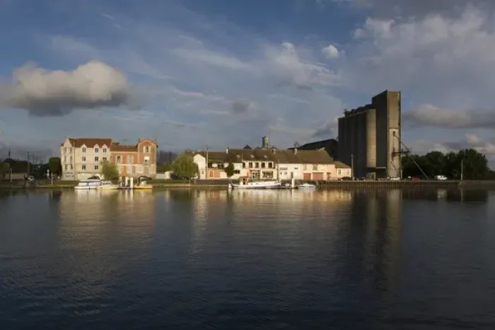 Framed Print : Grain elevator, Montereau-Fault-Yonne, River Yonne, Seine-et-Marne, Ile de France, France