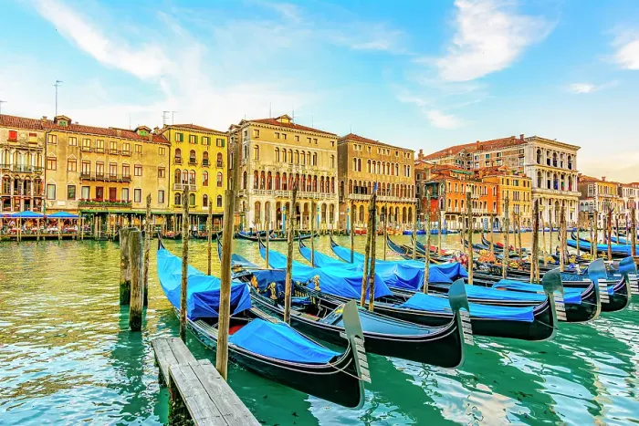 Framed Print : Grand Canal, Venice, Italy. Wide angle landscape view of medieval buildings and gondolas lining the canal at sunrise Framed Print : Grand Canal, Venice, Italy. Wide angle landscape view of medieval buildings and gondolas lining the canal at sunrise