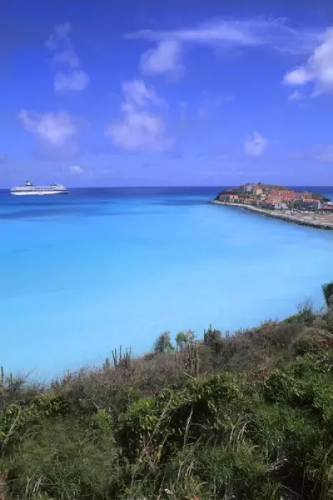 Framed Print : Great Bay Beach in Philipsburg with Cruise ship in St Maarten Caribbean Framed Print : Great Bay Beach in Philipsburg with Cruise ship in St Maarten Caribbean