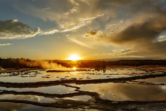 Framed Print : Great Fountain Geyser at sunset, Lower Geyser Basin, Yellowstone National Park Framed Print : Great Fountain Geyser at sunset, Lower Geyser Basin, Yellowstone National Park